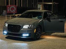 کرایسلەر 300